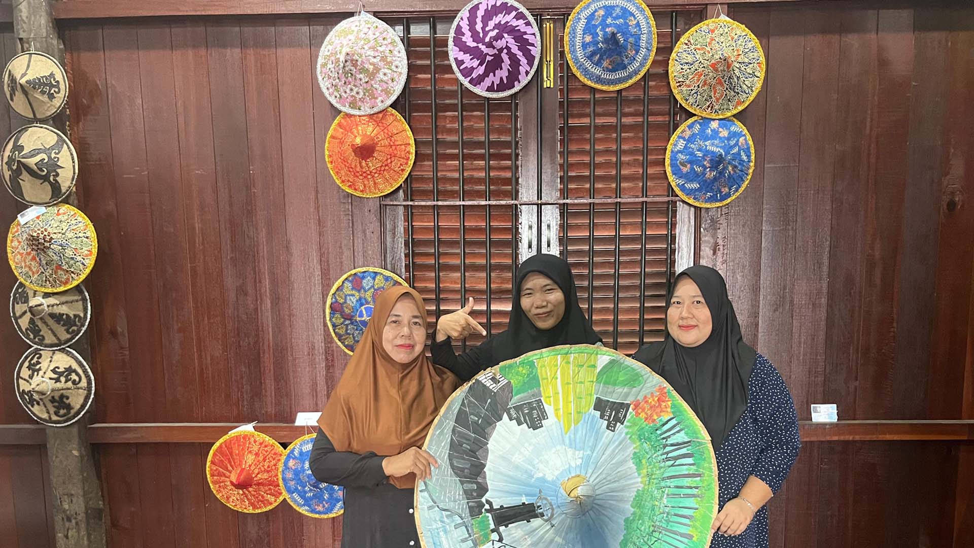 Kampung Caping Mendawai Rumah Pengrajin Caping Di Pontianak